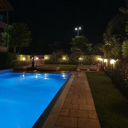 Garda Felice Appartement Desenzano del Garda Buitenkant foto