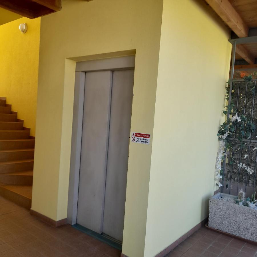 Garda Felice Appartement Desenzano del Garda Buitenkant foto