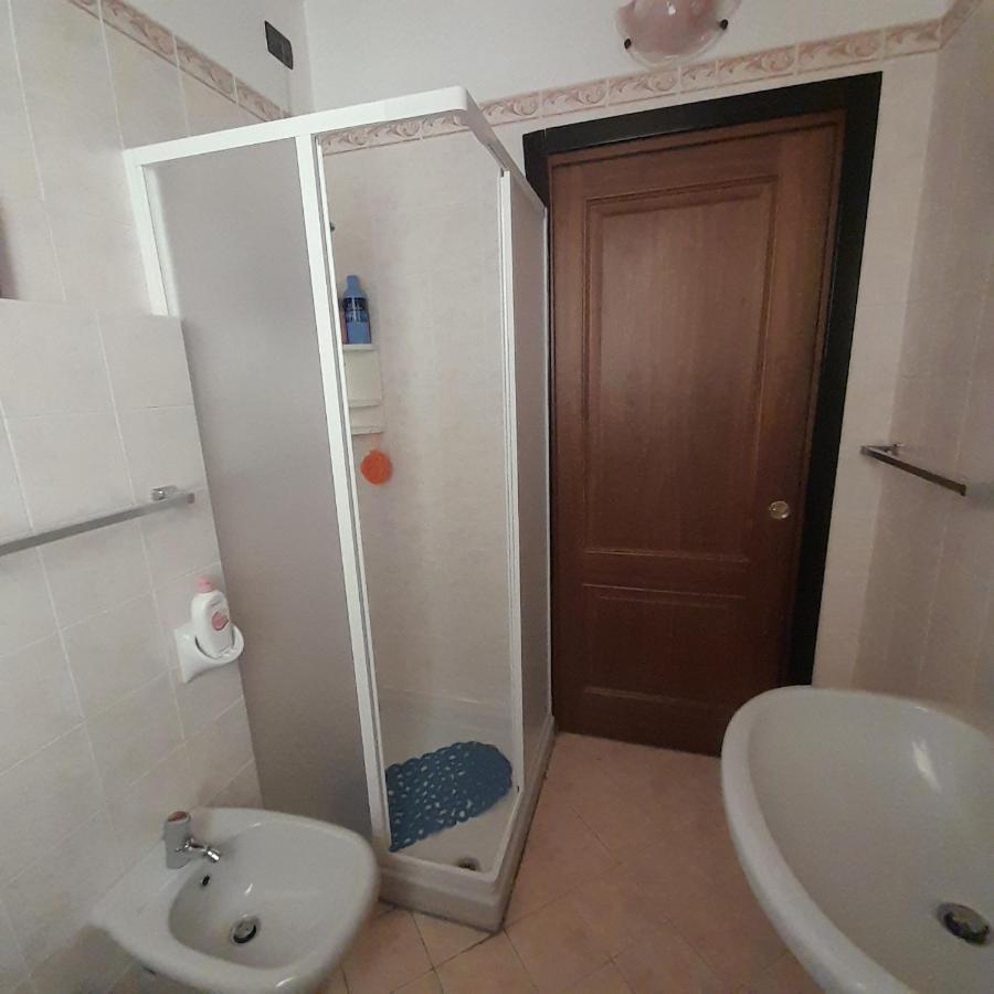 Garda Felice Appartement Desenzano del Garda Buitenkant foto