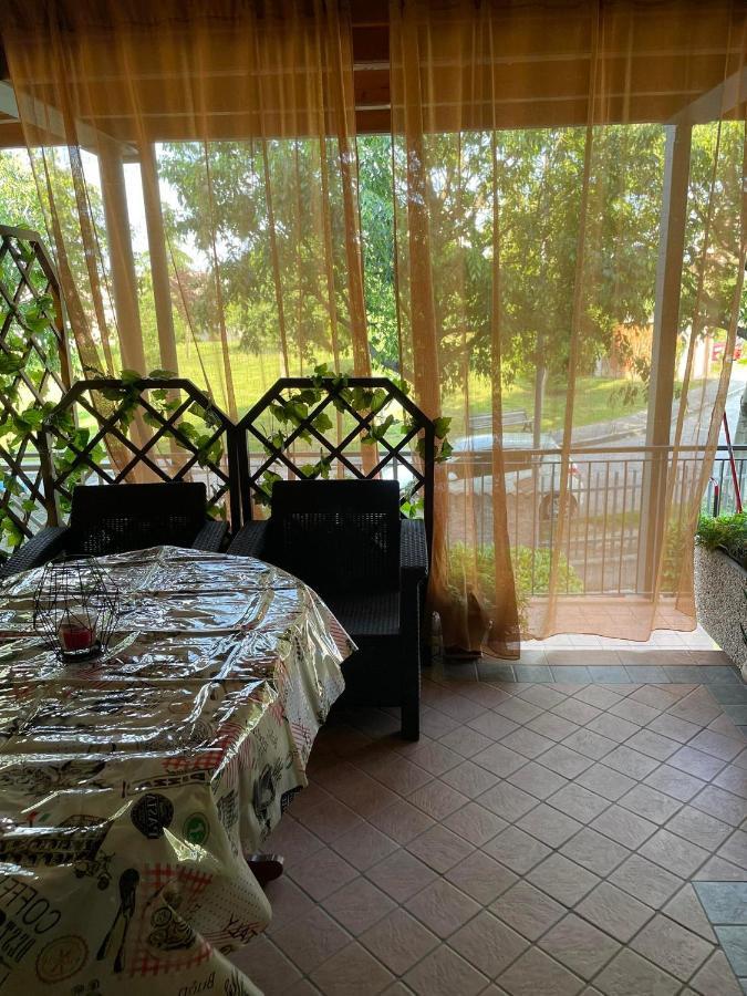 Garda Felice Appartement Desenzano del Garda Buitenkant foto