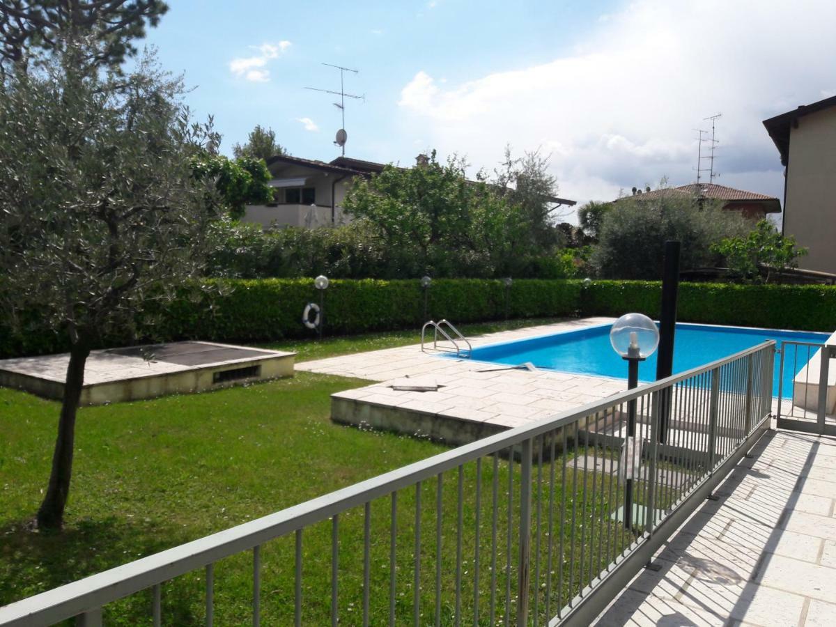 Garda Felice Appartement Desenzano del Garda Buitenkant foto