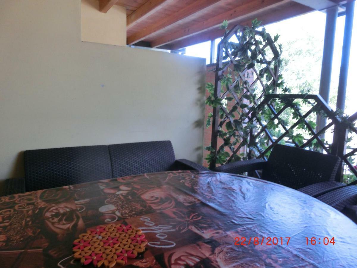Garda Felice Appartement Desenzano del Garda Buitenkant foto
