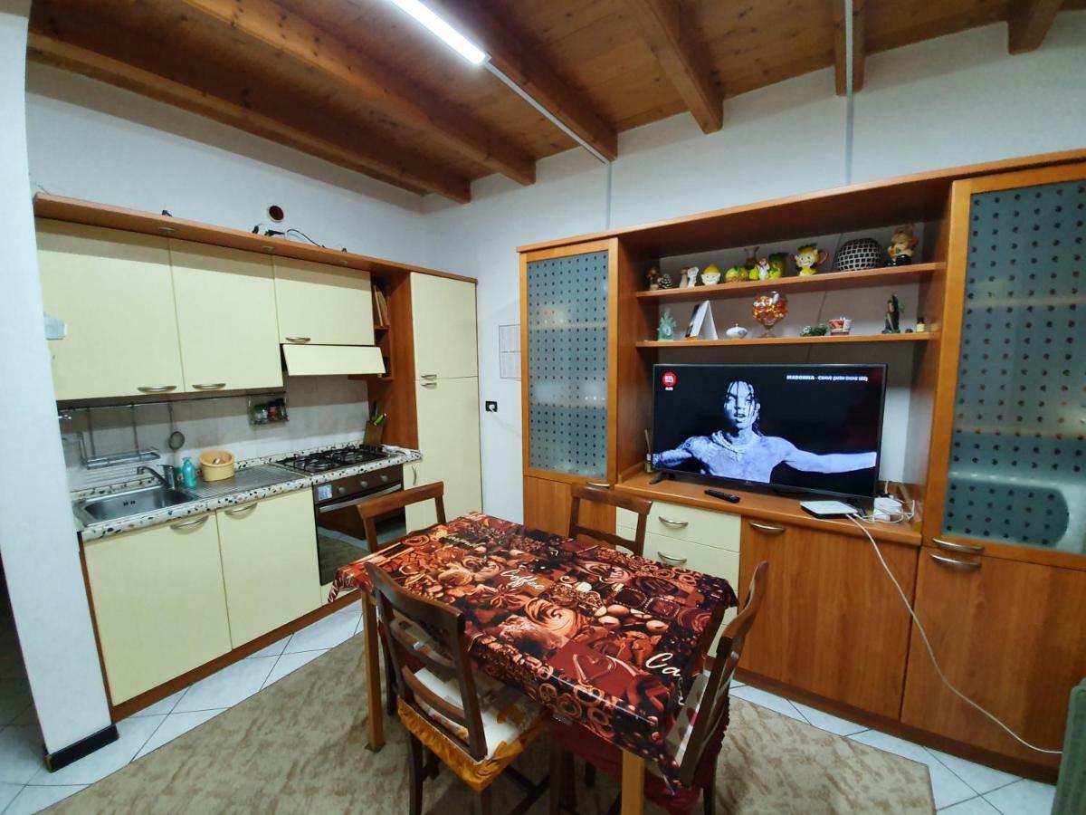 Garda Felice Appartement Desenzano del Garda Buitenkant foto