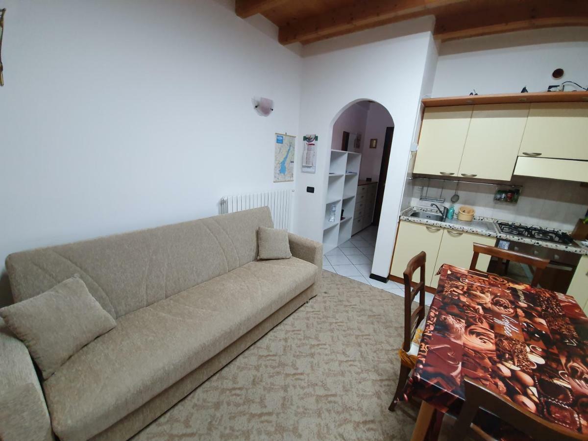 Garda Felice Appartement Desenzano del Garda Buitenkant foto
