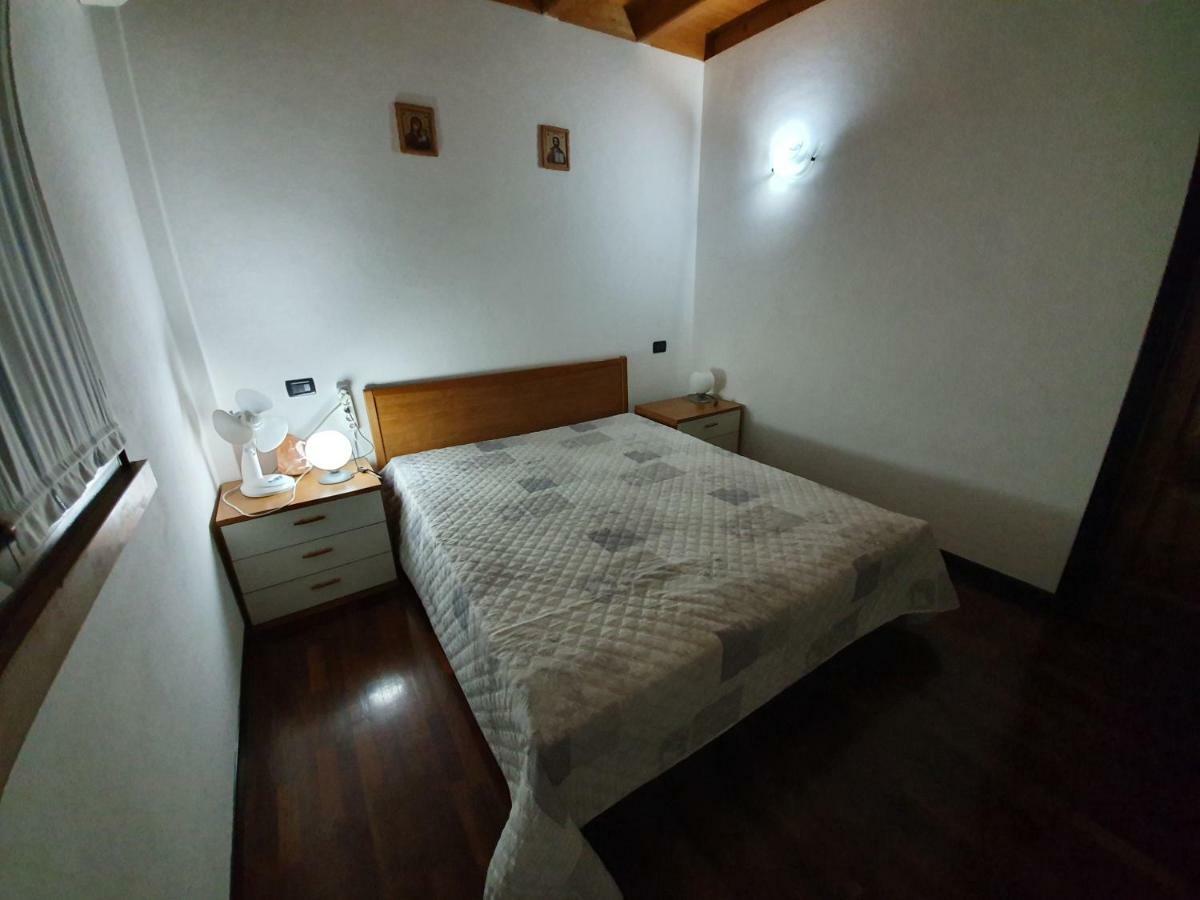 Garda Felice Appartement Desenzano del Garda Buitenkant foto